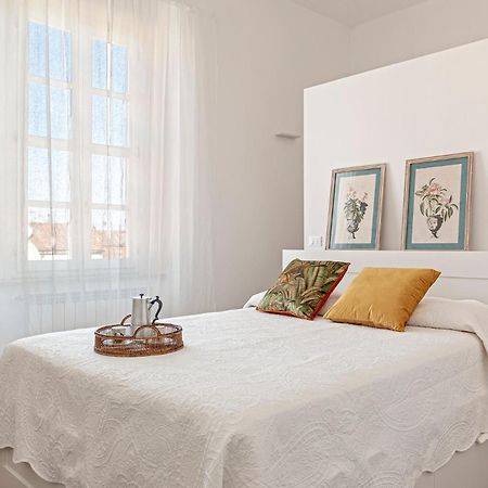 Waves Of Livorno New Modern Apartment エクステリア 写真