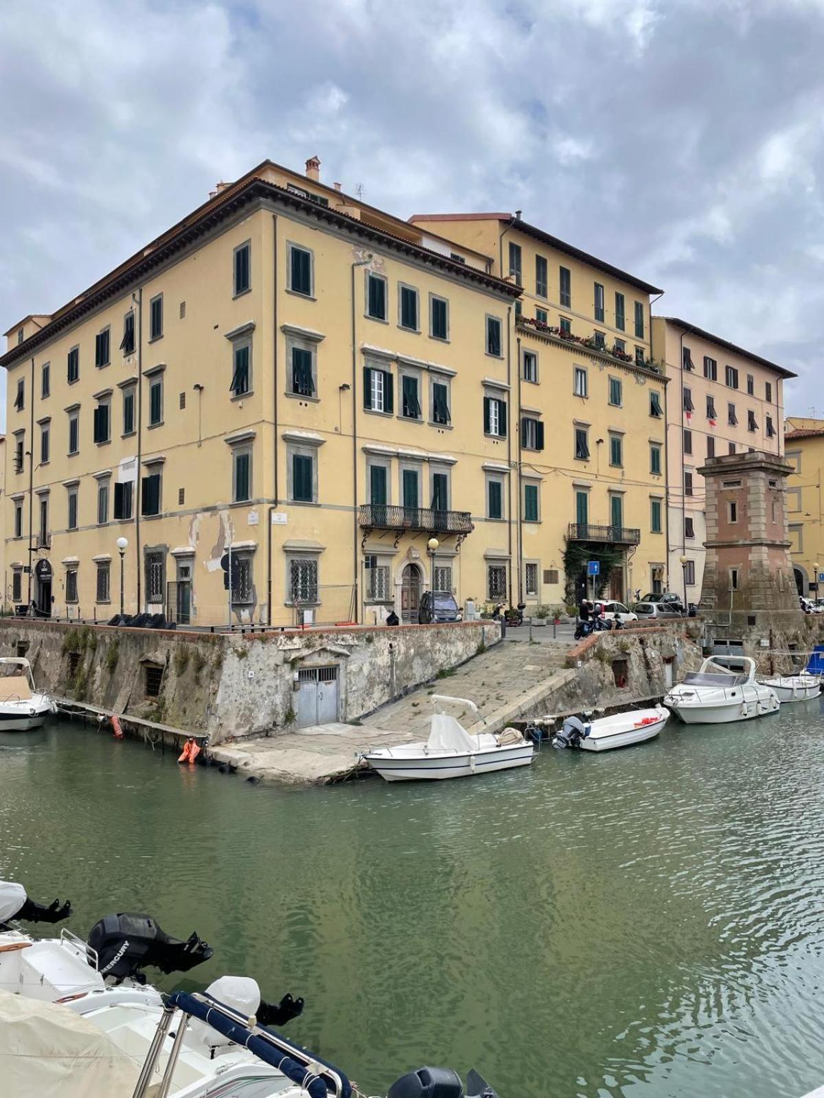 Waves Of Livorno New Modern Apartment エクステリア 写真